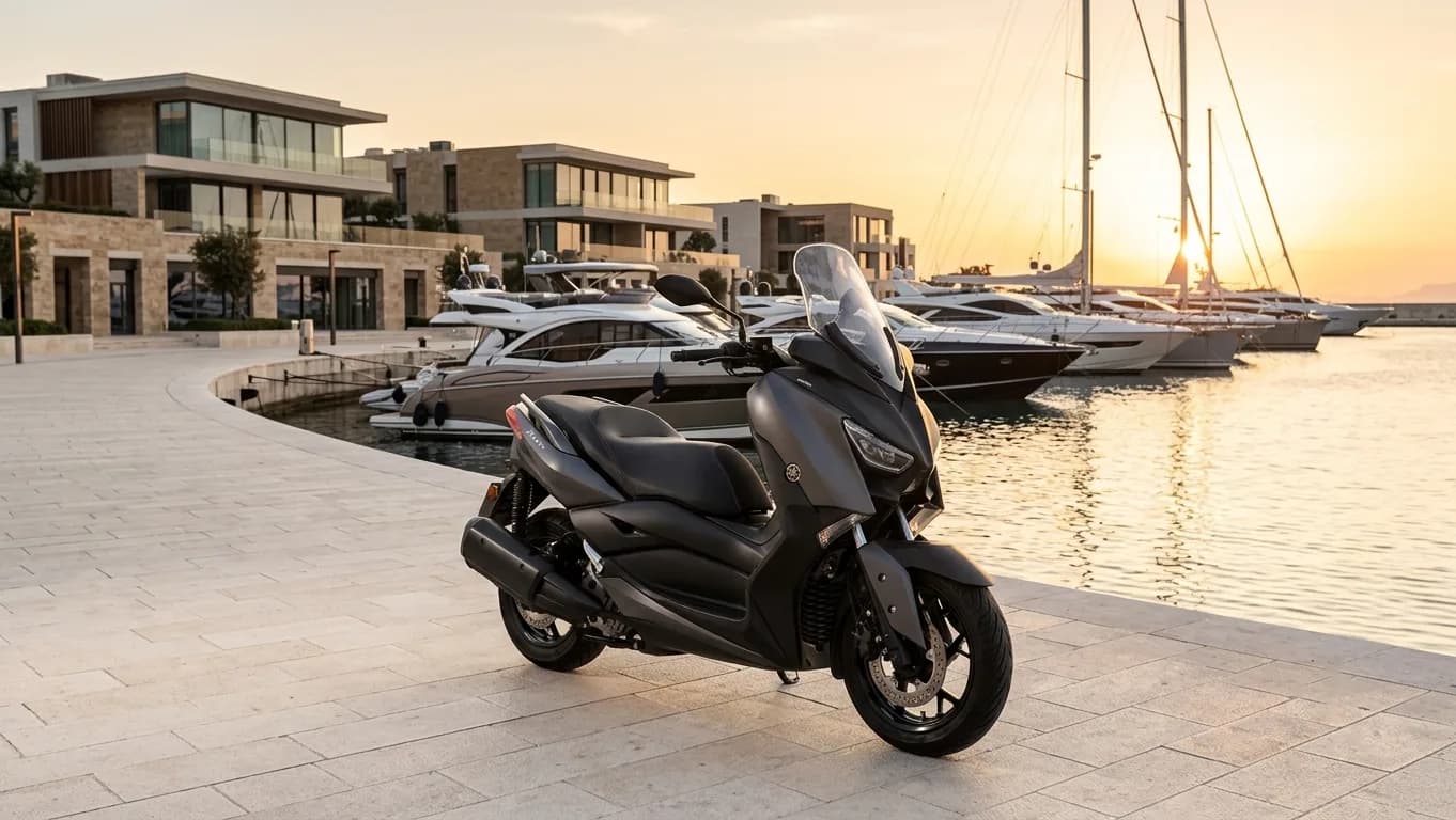 Yamaha XMAX 250 scooter for rent in Istanbul